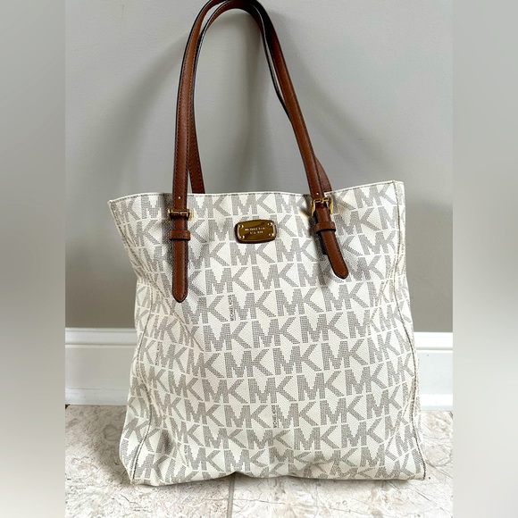 Michael Kors Tote - Picture 1 of 4